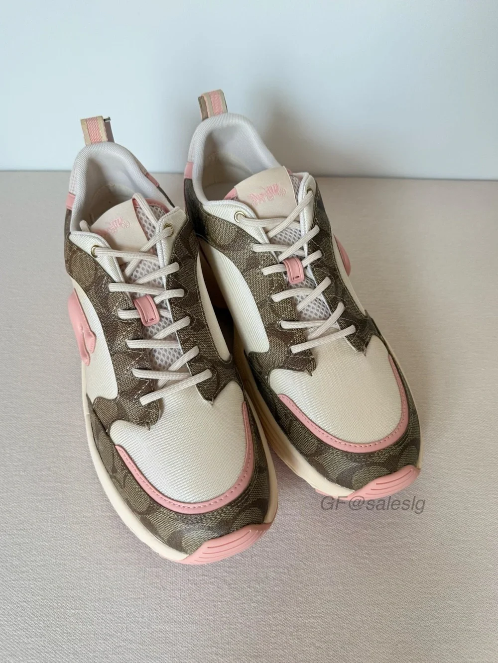 NWT Coach C275 Tech lady’s Runner Sneaker Pink Signature size 11B CI071